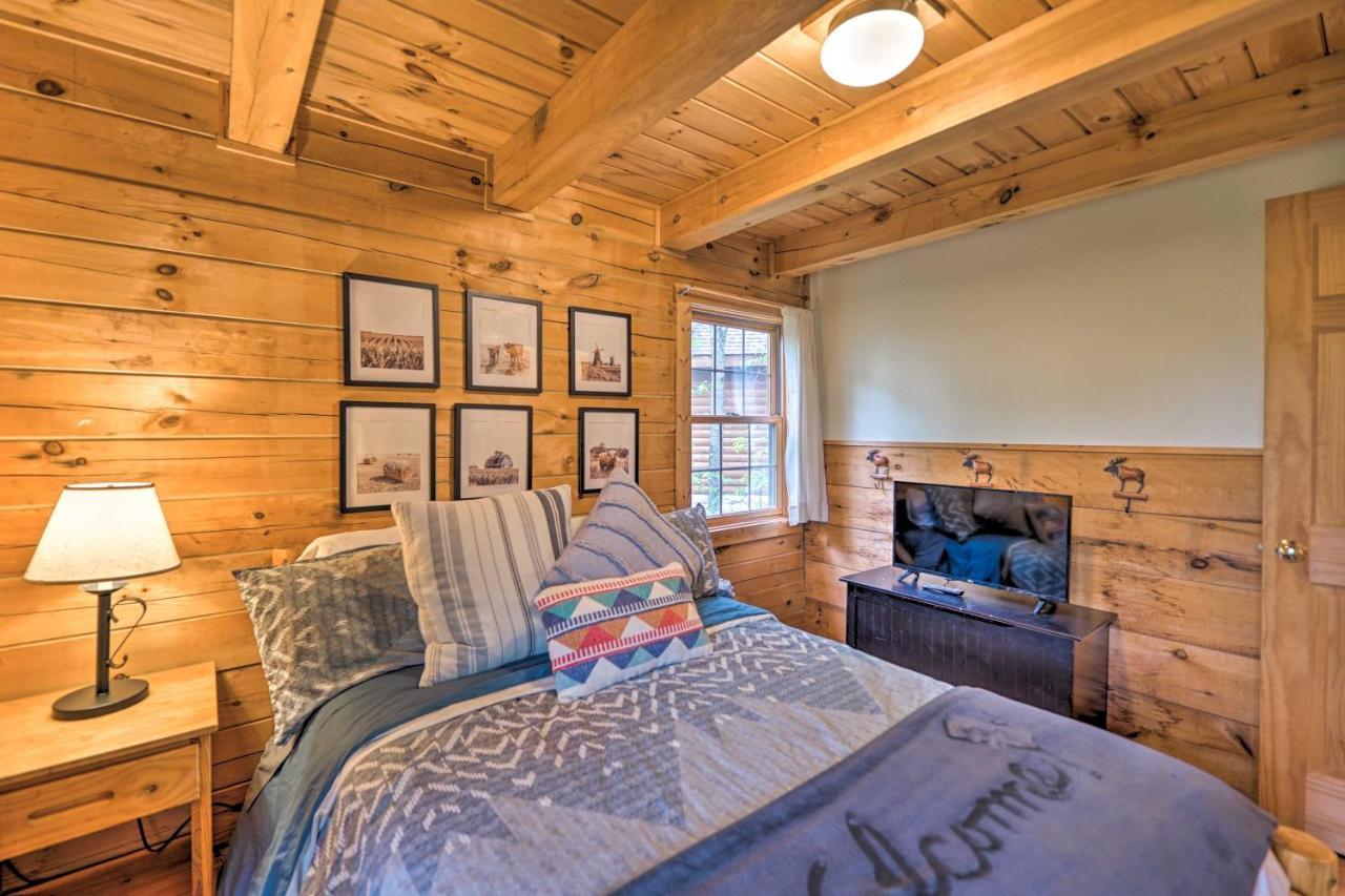 Cozy Retreat With Porch And Double Jj Resort Access! Rothbury Экстерьер фото