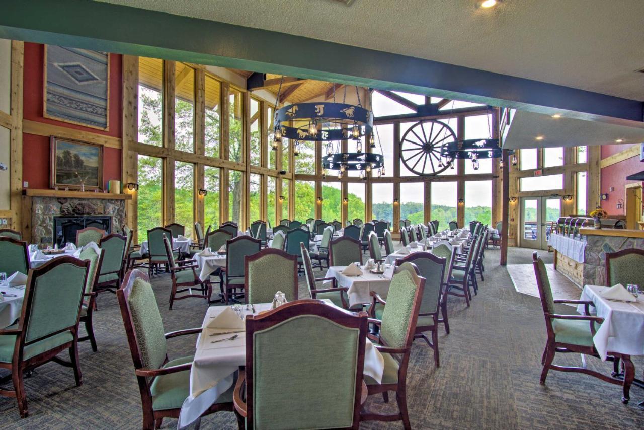 Cozy Retreat With Porch And Double Jj Resort Access! Rothbury Экстерьер фото